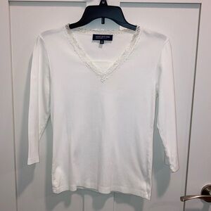 Petite white vee neck top. Jones New York.